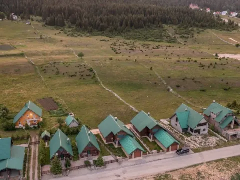 Sale, house, 300m², Motički gaj, Žabljak - image 32