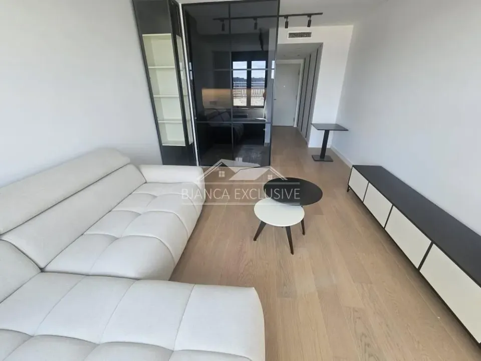 Prodaja, jednosoban stan, 33m², Novi Beograd Blok 65, Novi Beograd Sve Podlokacije