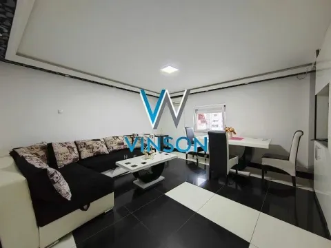 Izdavanje, četvorosoban stan, 100m², Petrovaradin, Novi Sad