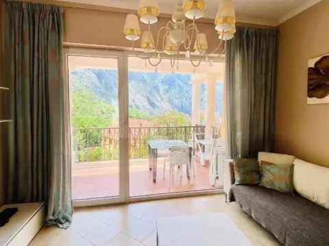 Prodaja, dvosoban stan, 63m², Kotor, Crna Gora - image 1