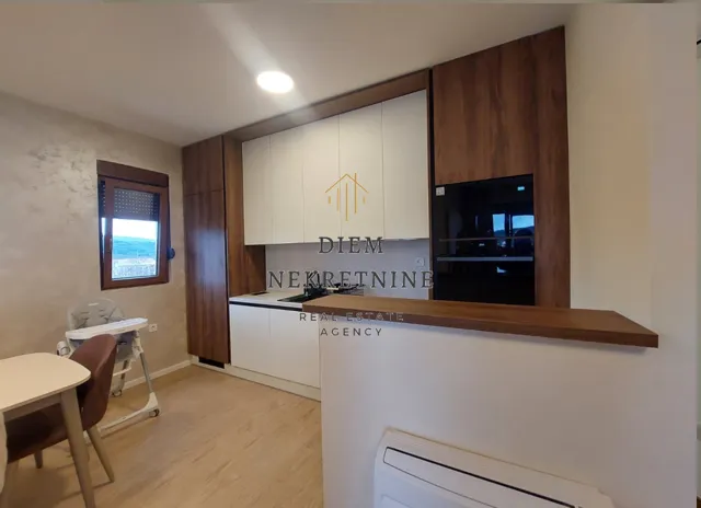 Prodaja, trosoban stan, 86m², Radanovići, Kotor