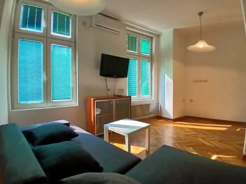 Izdavanje, jednosoban stan, 25m², Stari Grad, Beograd - image 2