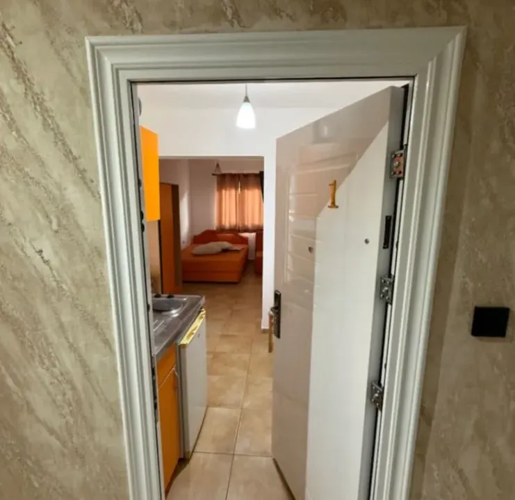 Izdavanje, garsonjera, 35m², Ilino, Bar