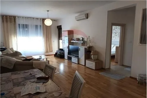 Izdavanje, dvosoban stan, 69m², Bečići, Budva