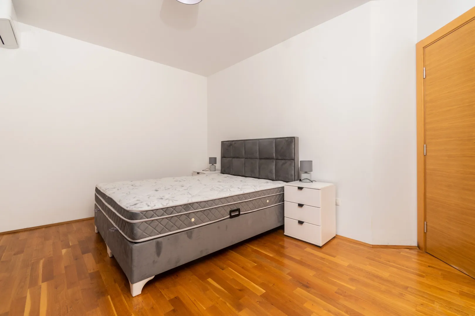 Rent, three bedroom apartment, 150m², Gorica C, Podgorica