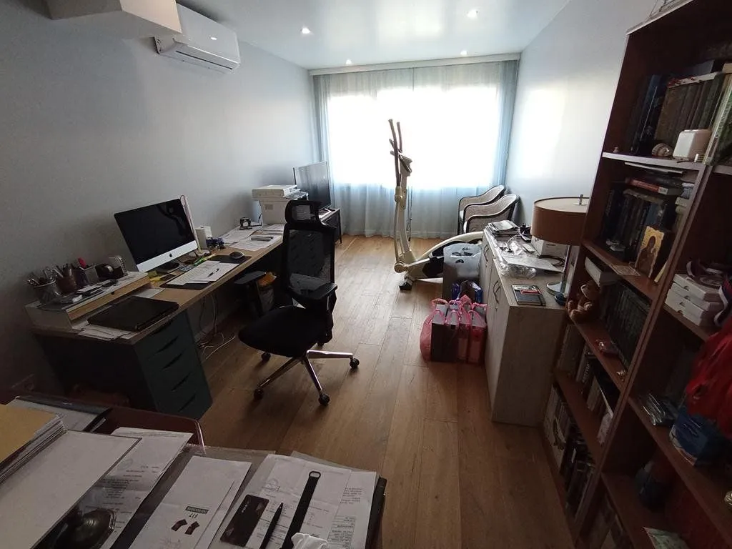 Prodaja, trosoban stan, 114m², Blok 5, Podgorica