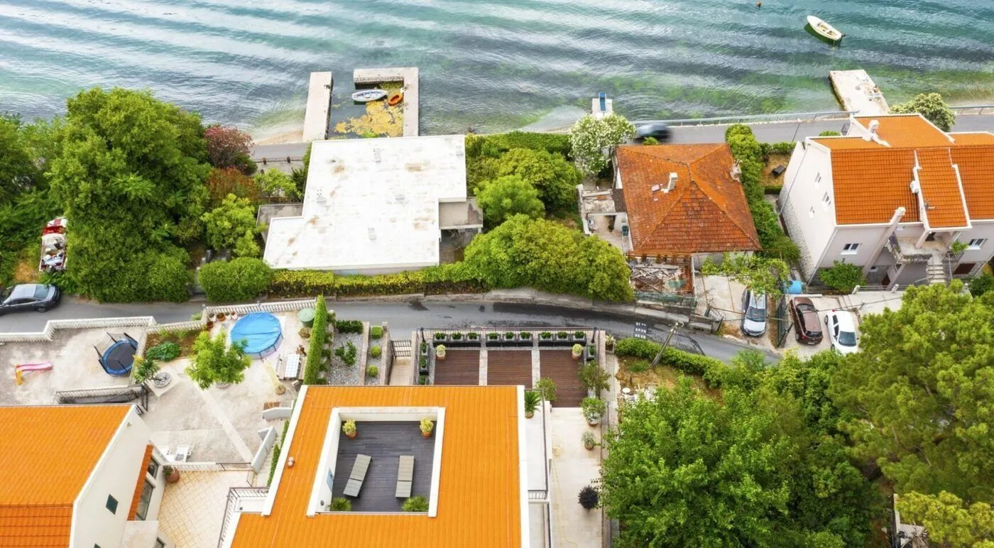 Prodaja, dvosoban stan, 160m², Prčanj, Kotor