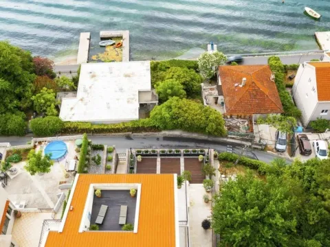 Prodaja, dvosoban stan, 160m², Prčanj, Kotor - image 16