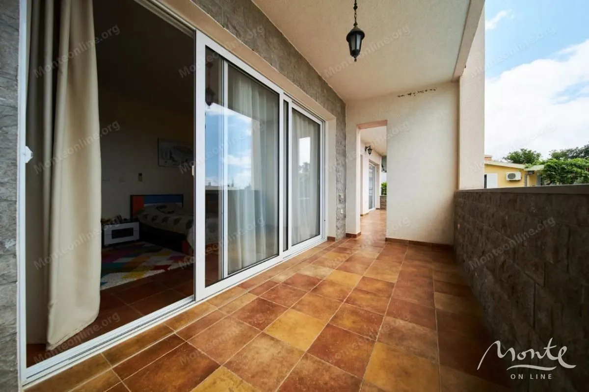 Sale, house, 495m², Bečići, Budva