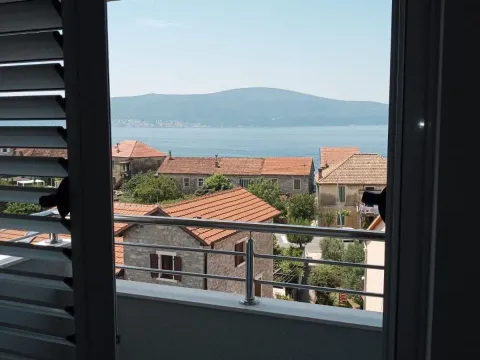 Rent, one bedroom apartment, 20m², Tivat, Crna Gora - image 6