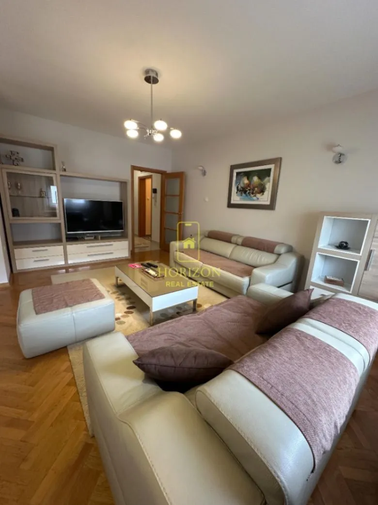 Izdavanje, trosoban stan, 85m², Dalmatinska ulica, Podgorica