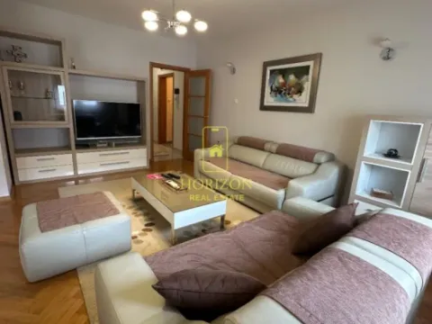 Izdavanje, trosoban stan, 85m2, Dalmatinska ulica, Podgorica Izdavanje, trosoban stan, 85m2, Dalmatinska ulica, Podgorica