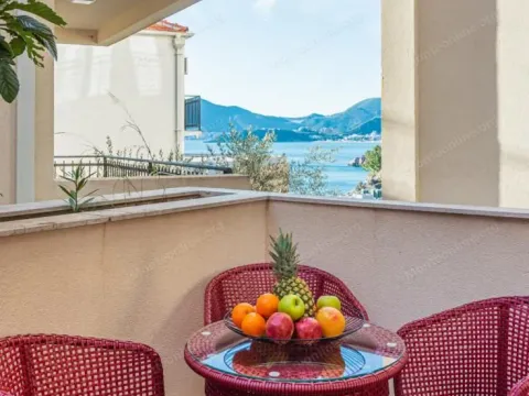 Sale, one bedroom apartment, 87m², Pržno, Budva - image 1