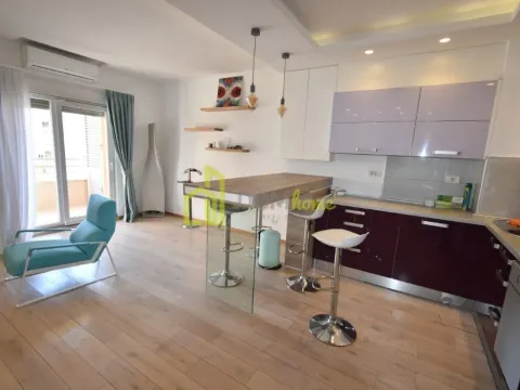 Izdavanje, jednosoban stan, 68m², City Kvart, Podgorica - image 8