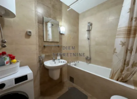 Izdavanje, dvosoban stan, 72m², Stari Aerodrom, Podgorica - image 10