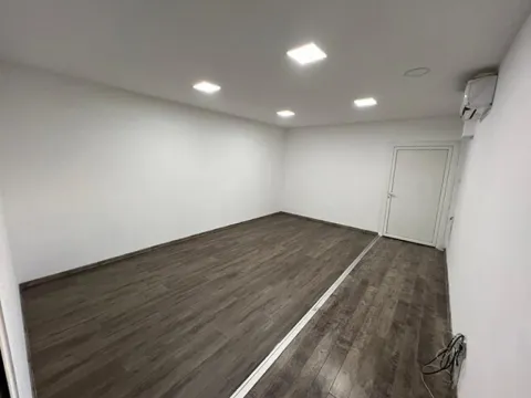 Izdavanje, poslovni prostor, 45m², Leštane, Grocka - image 6