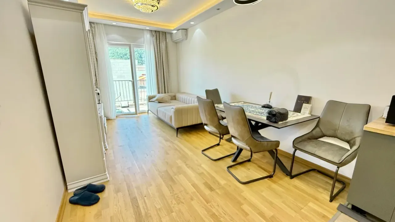 Prodaja, jednosoban stan, 46m², Podkošljun, Budva