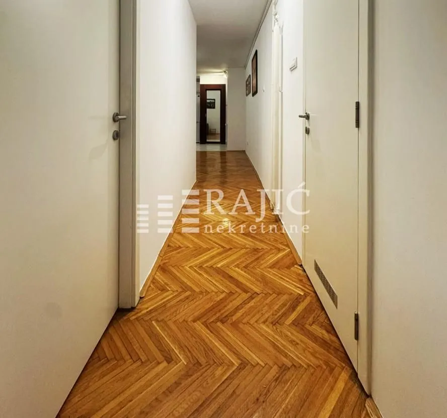 Rent, three bedroom apartment, 70m², Obilićev Venac, Beograd