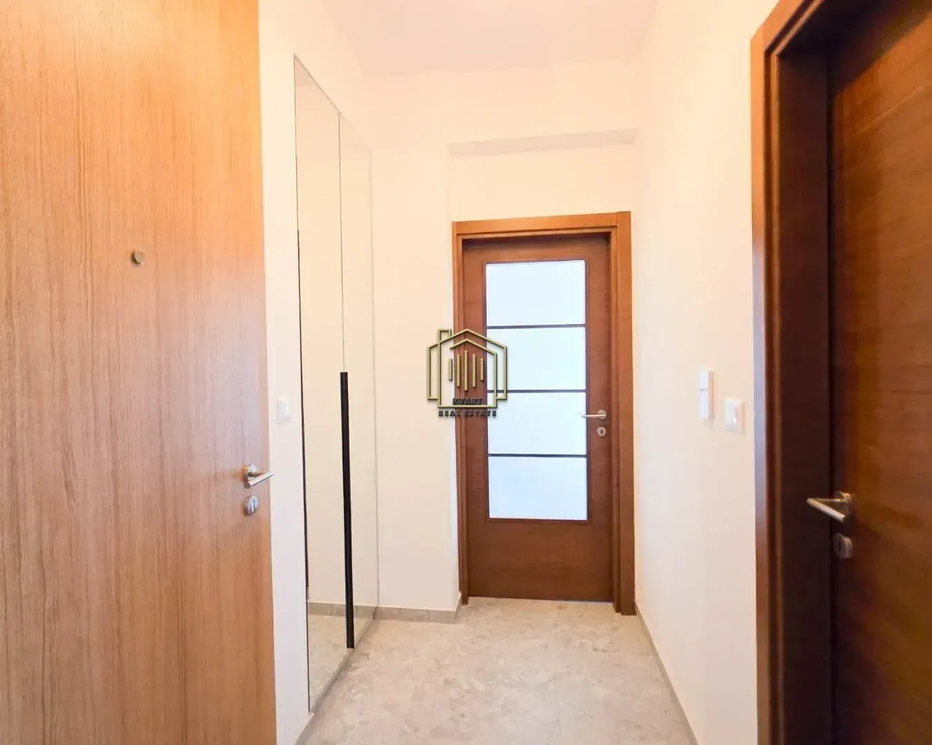 Izdavanje, jednosoban stan, 43m², Vezirov Most, Podgorica