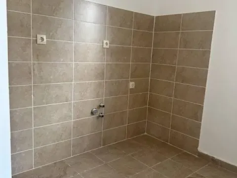Prodaja, jednosoban stan, 52m², Podkošljun, Budva - image 5