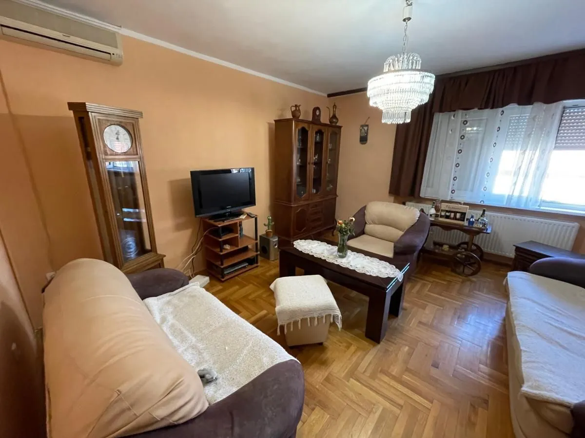 Izdavanje, kuća, 106m², Sremska Kamenica, Petrovaradin