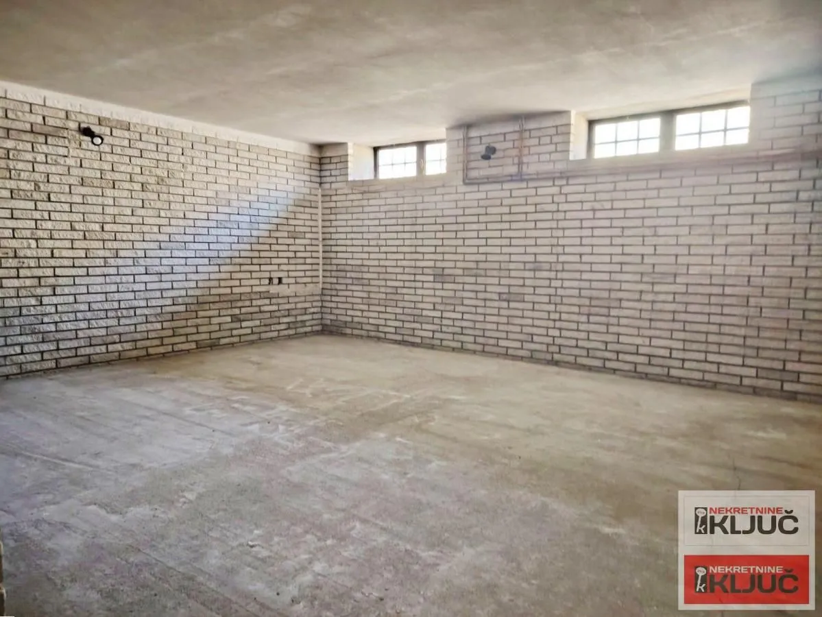 Rent, house, 120m², Centar, Novi Sad