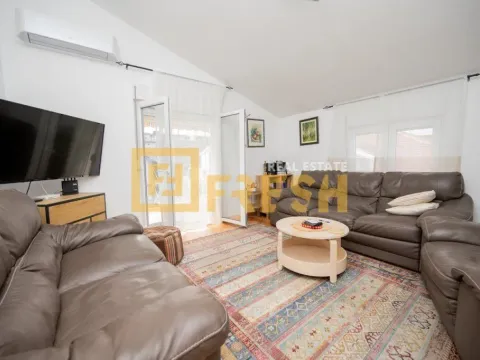 Prodaja, kuća, 180m², Dalmatinska ulica, Podgorica - image 12