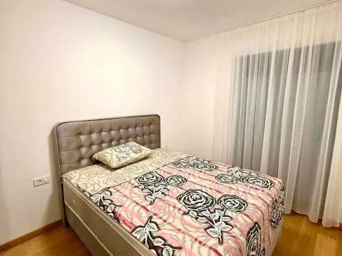 Izdavanje, jednosoban stan, 47m², New City, Podgorica - image 8