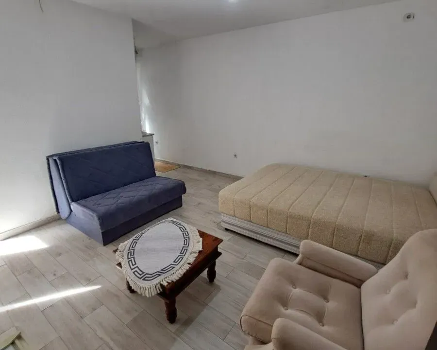 Izdavanje, stan, 30m², Blok 9, Podgorica