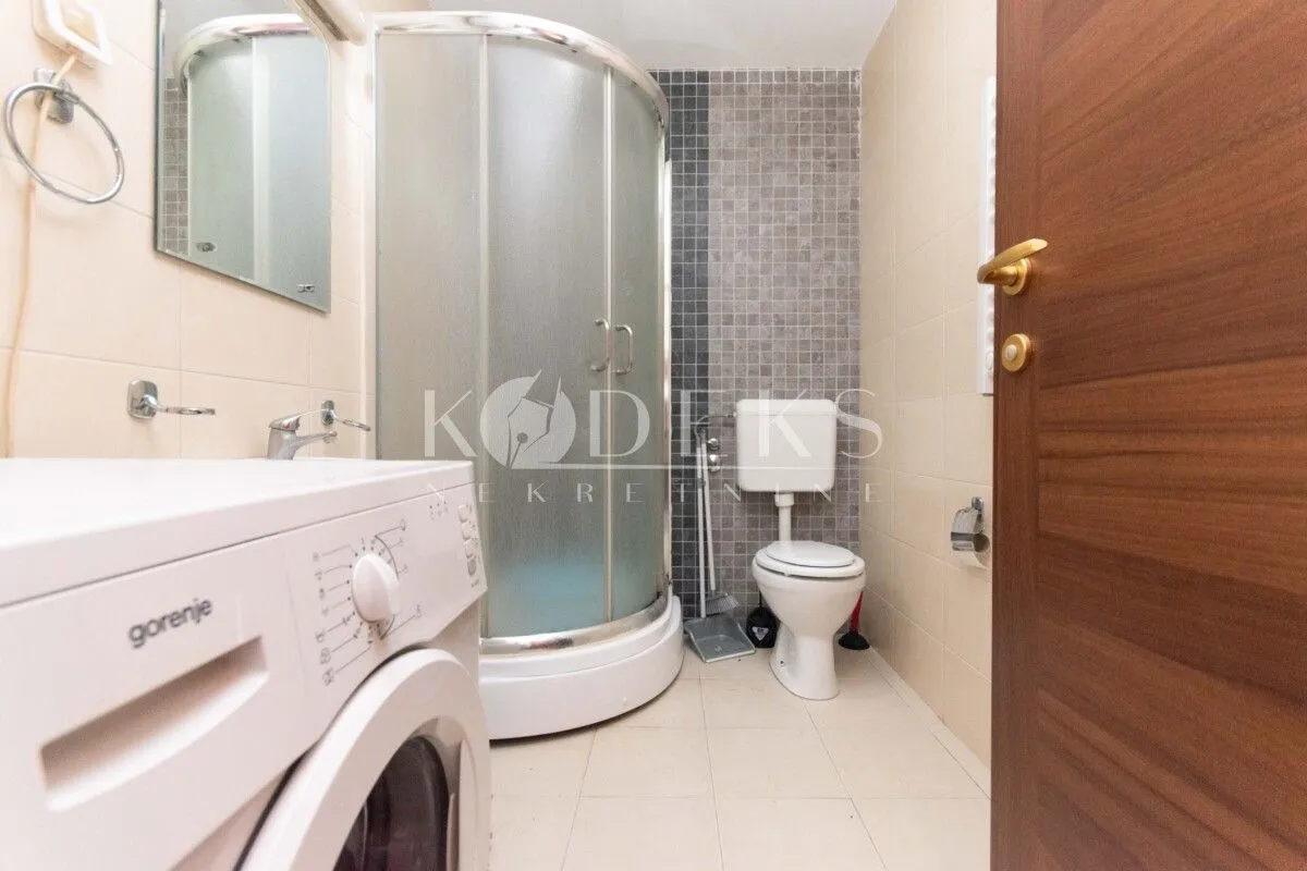 Rent, studio apartment, 30m², Stari Aerodrom, Podgorica