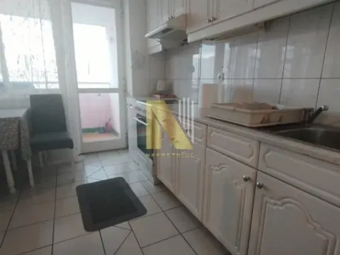 Rent, three bedroom apartment, 77m², Novi Sad, Srbija - image 12