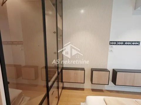 Izdavanje, trosoban stan, 100m², Savski Venac, Beograd - image 18