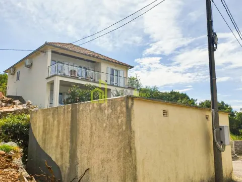 Izdavanje, kuća, 170m², Lješevići, Kotor - image 11