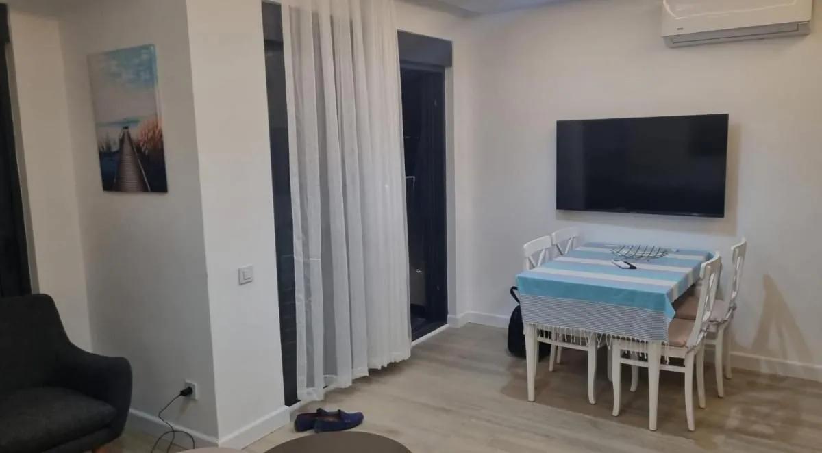 Prodaja, dvosoban stan, 69m², Tivat, Crna Gora