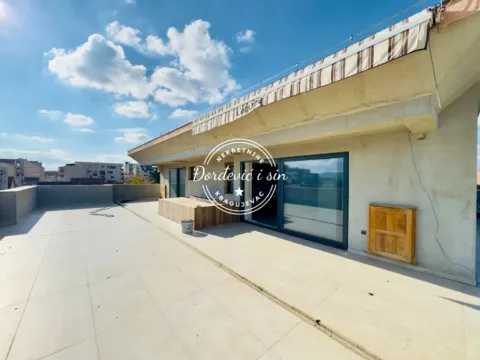 Sale, three bedroom apartment, 260m², Veliki park, Kragujevac - image 3