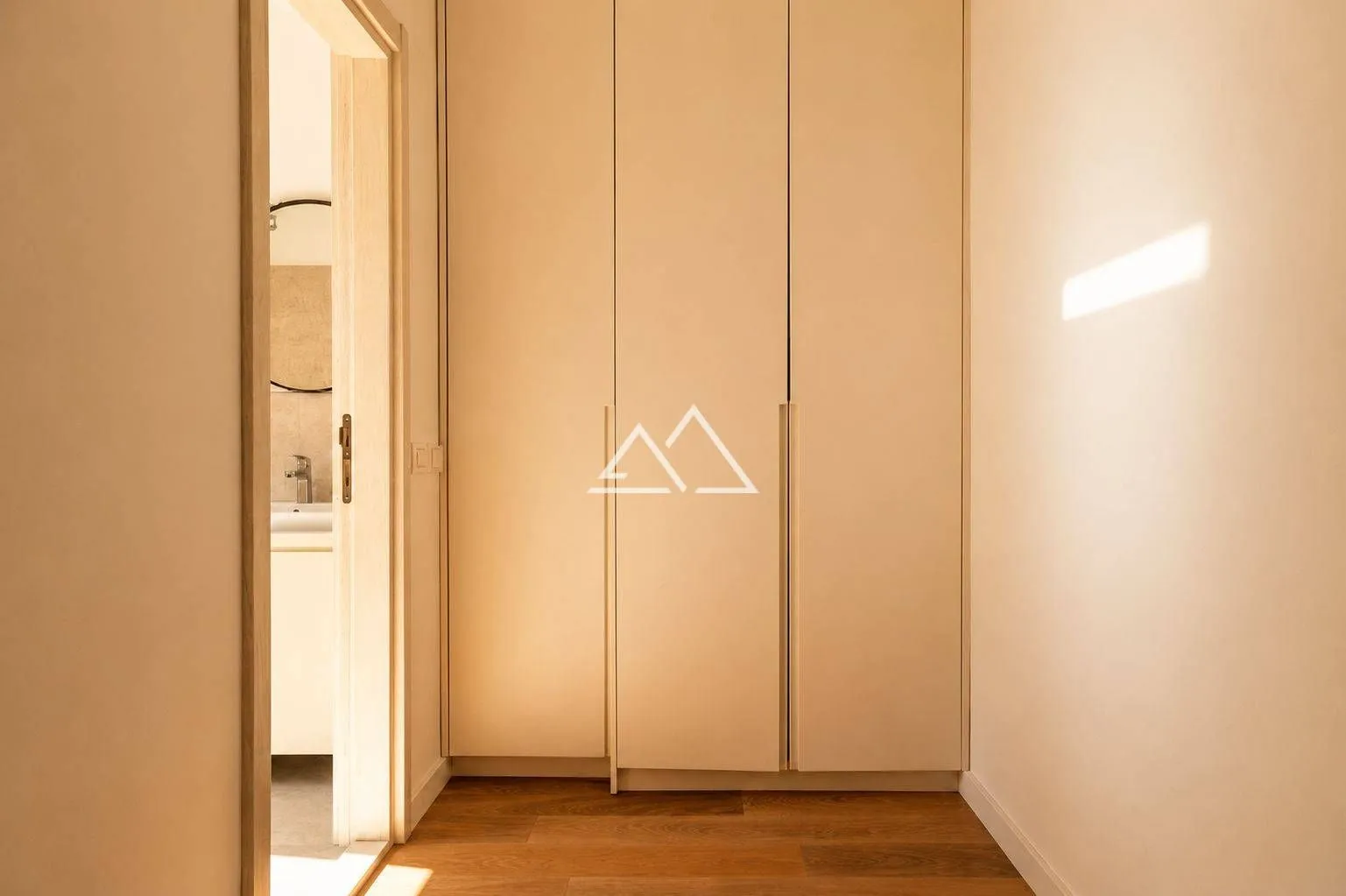 Prodaja, dvosoban stan, 136m², Centar, Kotor