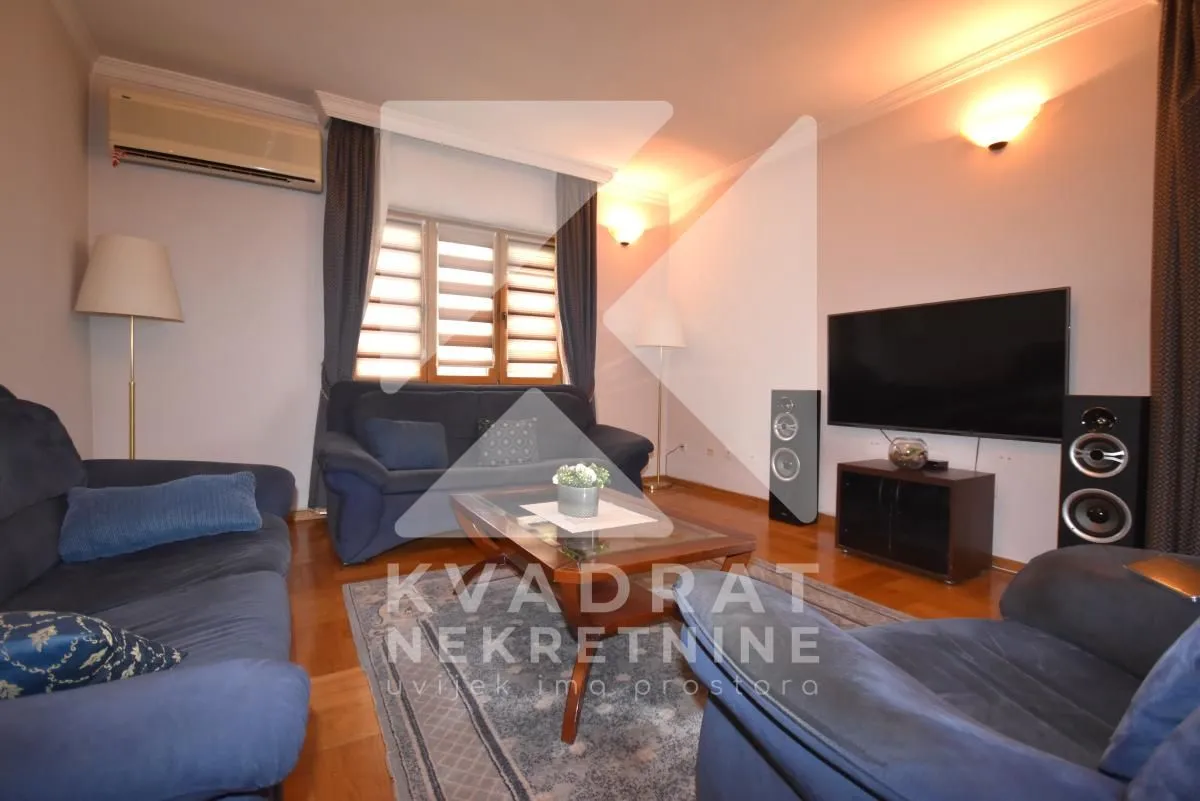 Rent, house, 300m², Ibričevina, Podgorica
