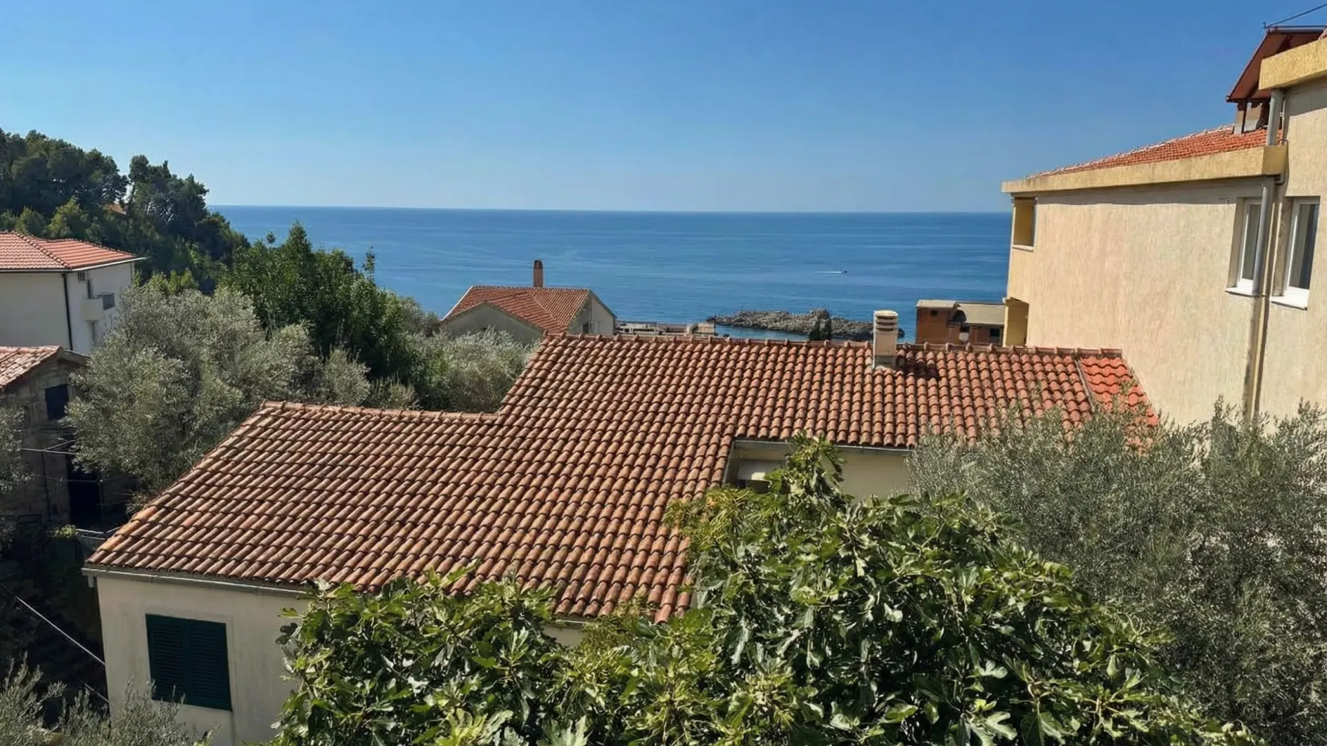 Sale, two bedroom apartment, 45m², Sveti Stefan, Budva