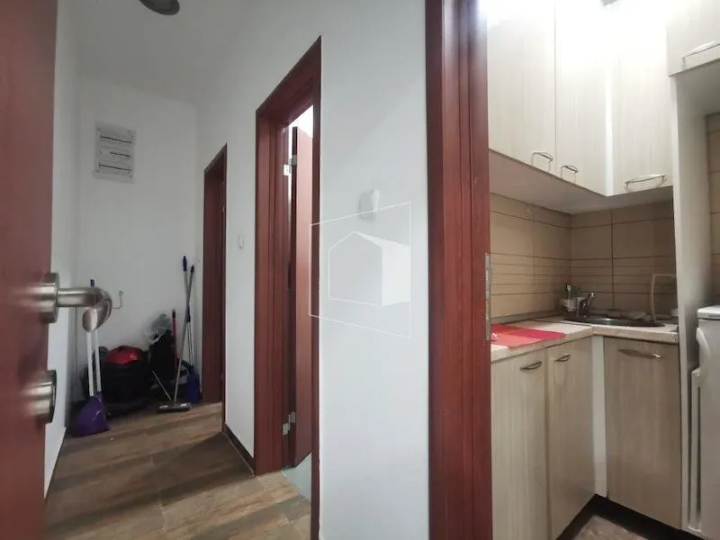 Rent, office space, 68m², Vezirov Most, Podgorica