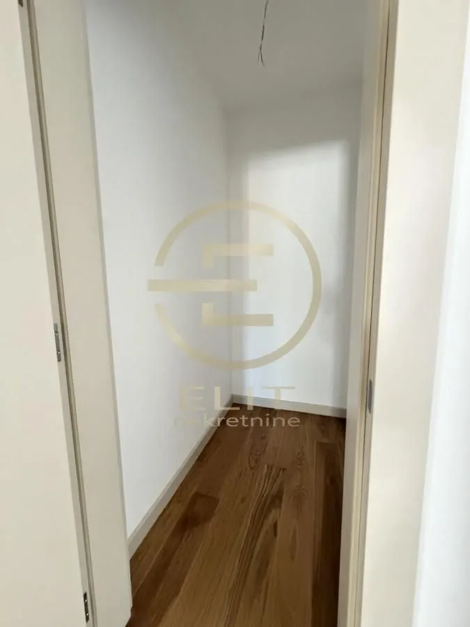 Prodaja, stan, 81m², Salajka, Novi Sad Sve Podlokacije