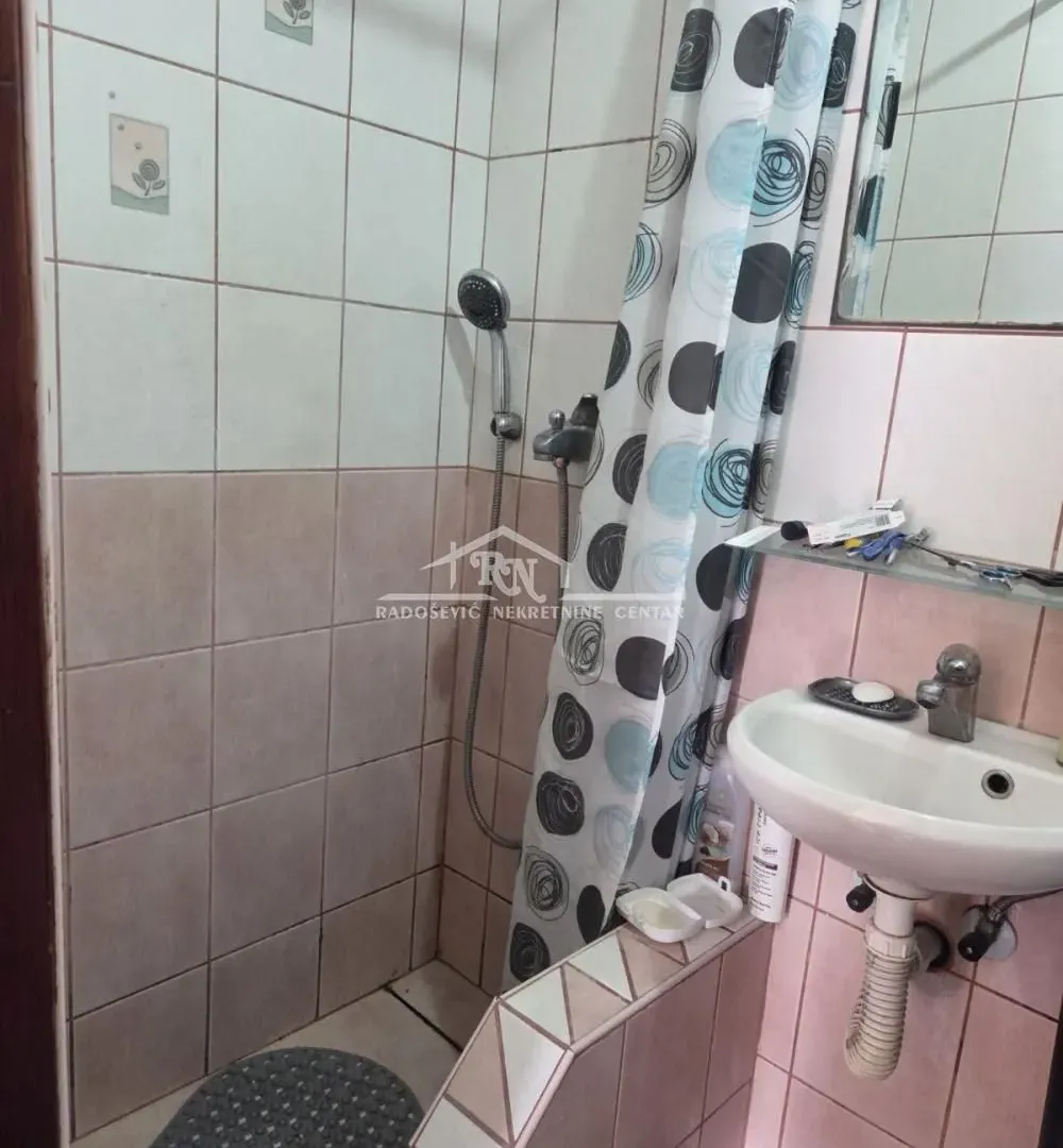 Prodaja, jednosoban stan, 98m², Trošarina, Voždovac Sve Podlokacije