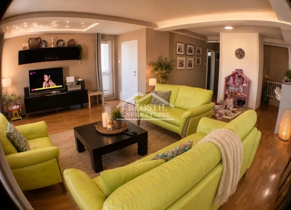 Sale, four bedroom apartment, 157m², Lion, Zvezdara Sve Podlokacije