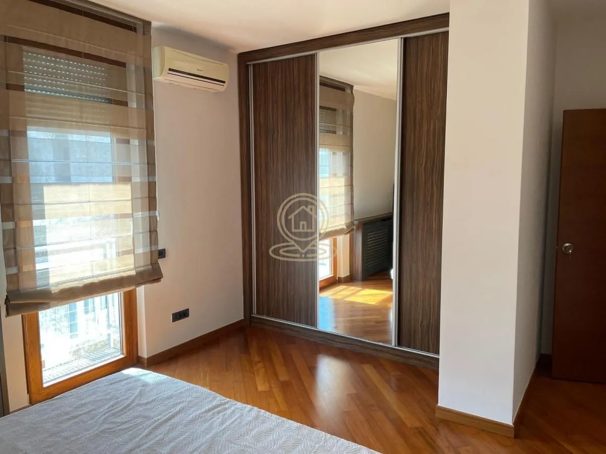 Rent, four bedroom apartment, 119m², Vračar Hram, Vračar Sve Podlokacije