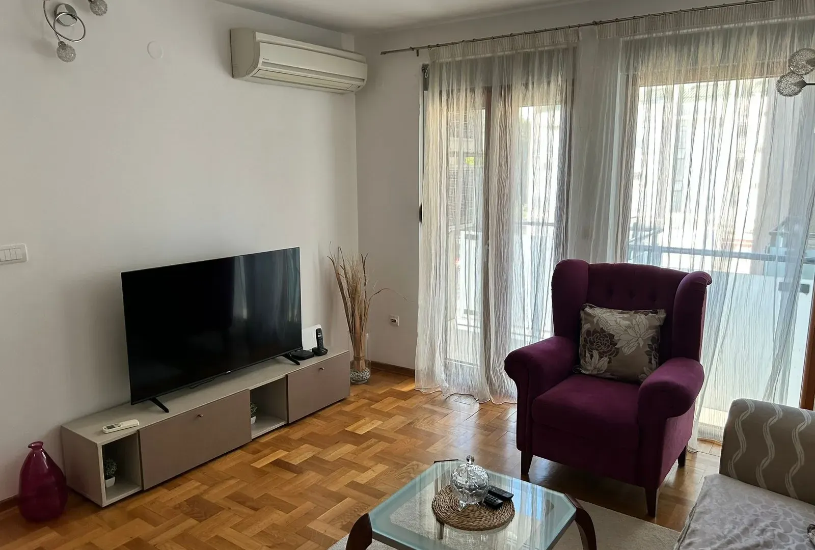 Izdavanje, stan, 50m², Tološka šuma, Podgorica