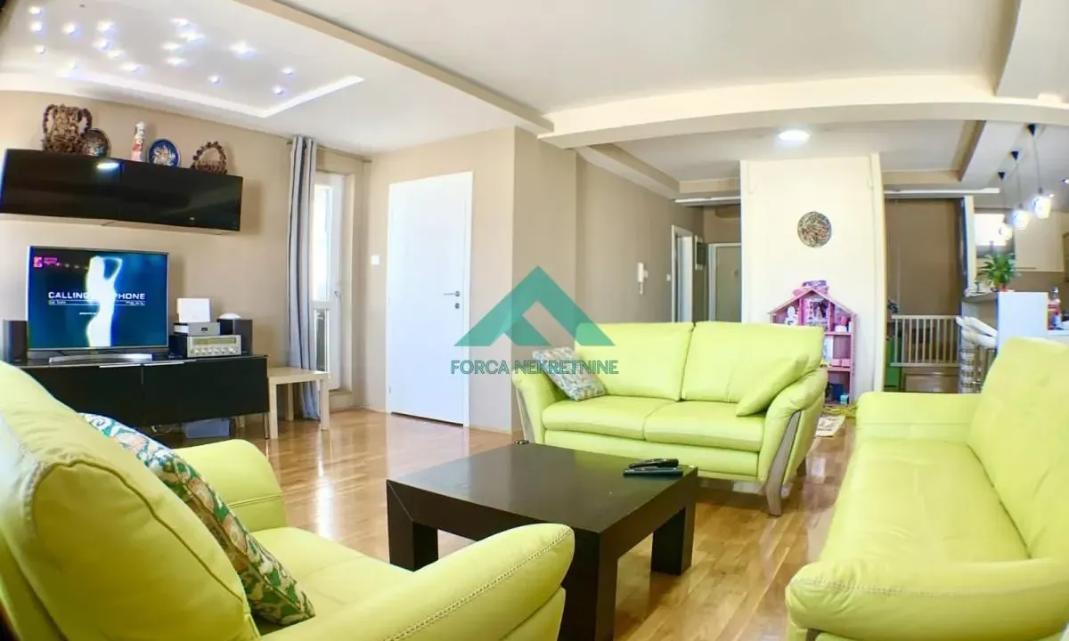 Prodaja, četvorosoban stan, 157m², Đeram Pijaca, Beograd