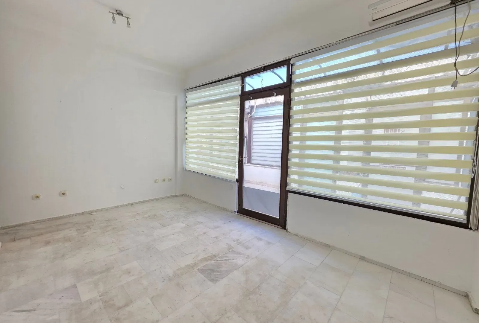 Sale, office space, 18m², Budva, Crna Gora