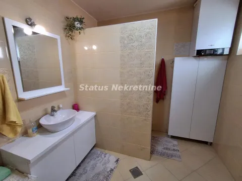 Izdavanje, kuća, 200m², Sremska Kamenica, Petrovaradin - image 17