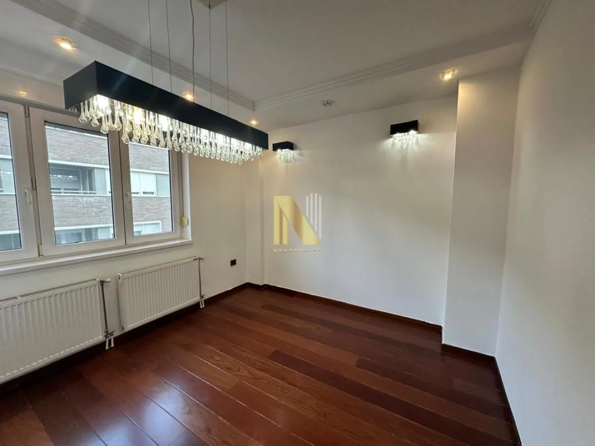 Prodaja, četvorosoban stan, 126m², Bulevar Oslobodjenja, Novi Sad Sve Podlokacije