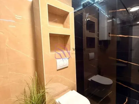 Izdavanje, ugostiteljski objekat, 440m², Adok, Budva - image 34