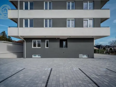 Izdavanje, trosoban stan, 92m², Novi Sad, Srbija - image 10